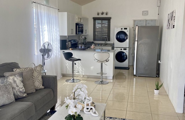 30mins away from the airport, 15mins from the famous Hellshire Beach.
