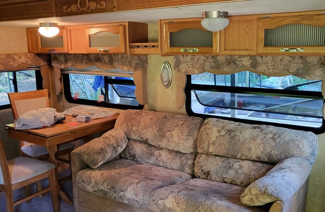 31ft travel trailer on homeowners property 👌