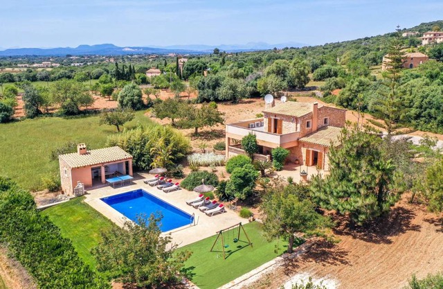 320 m² House ∙ 5 bedrooms ∙ 8 guests