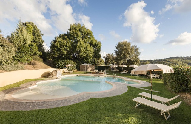 35sqm apartment in the countryside with pool park and riding stables