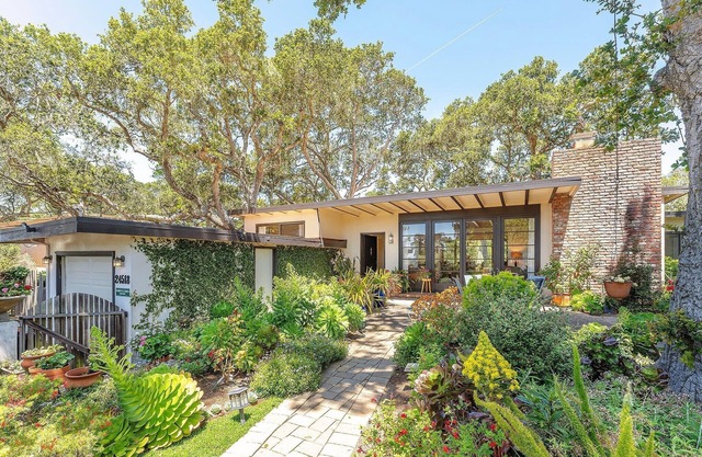 3891 Robert R Jones House - Stunning Gardens
