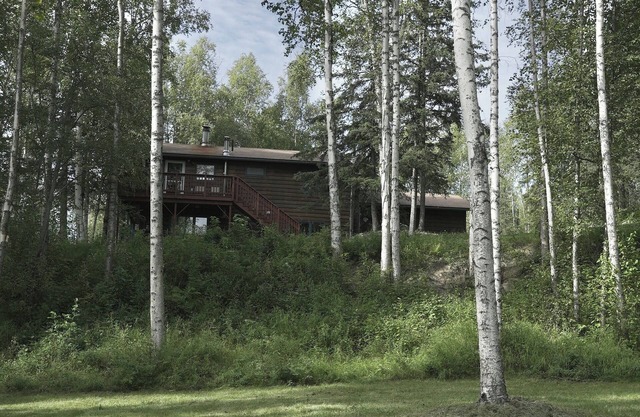 3BD/2BA Hideaway Cabin-Style Escape in the Heart of Alaska