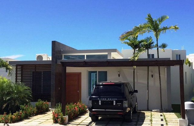 3BD villa with private pool in beachfront resort. Tennis/basket/waterpark/gym!