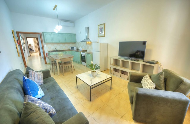 3bedroom house with yard and roof terrace CZER1-1