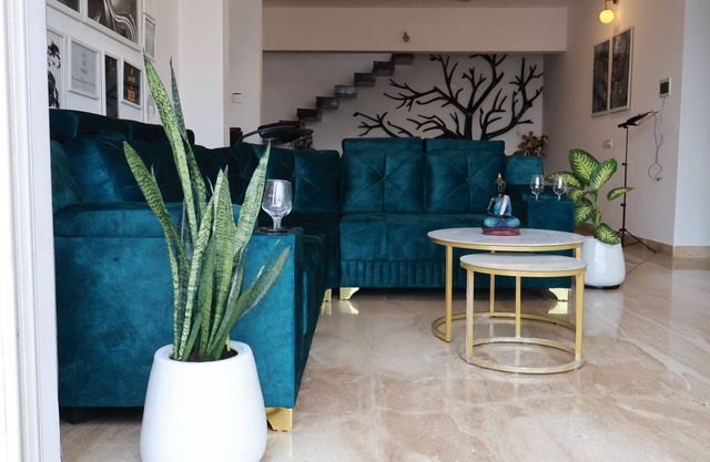 3BHK PENTHOUSE IN FRONT OF WORLD TRADE CENTRE