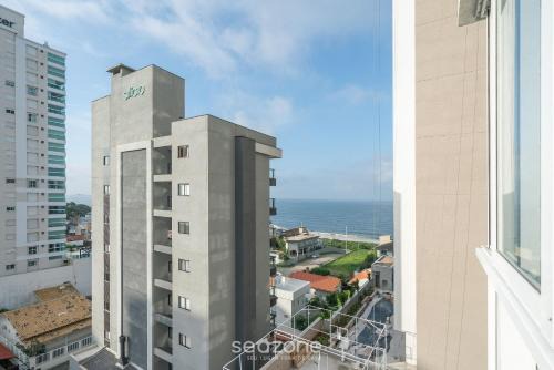 3BR Apt w/pool & gym 180m - LTT803