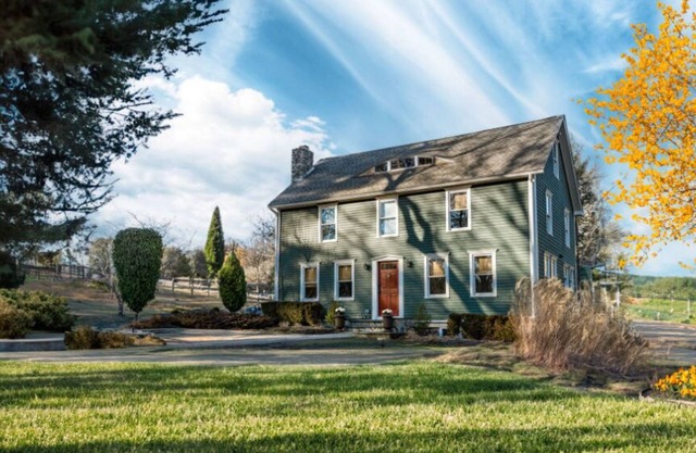 3BR Cabin w/Patio + Equestrian Center Grand View