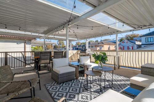 3BR Near Commercial Dr 10 min to Downtown