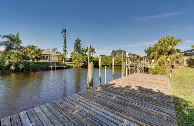 3BR Waterfront Home w/Dock & Canal Access