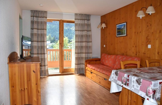 3rd floor, swimming pool, balcony, parking, tv, ski locker, 36m², Pralognan-la-Vanoise