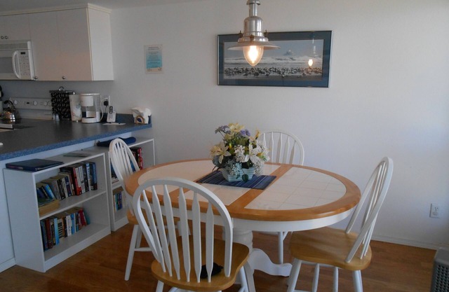 3rd floor Oceanfront Condo, 1 block to town - #303 is the perfect unit