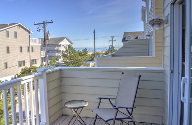 3rd House from the Beach, Water View, Comm. Pool