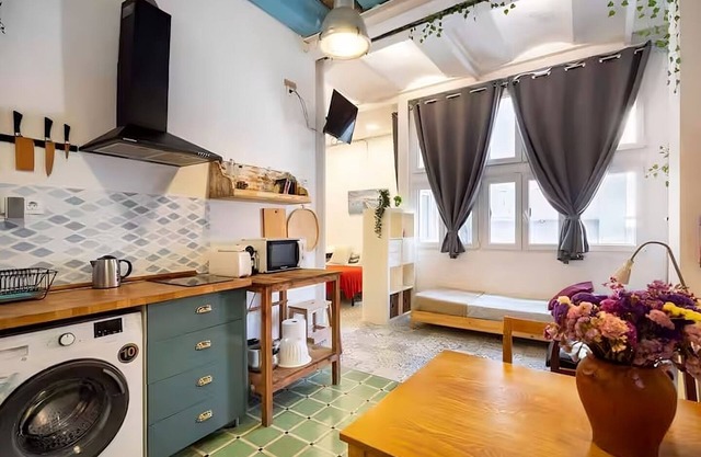 4-123 studio