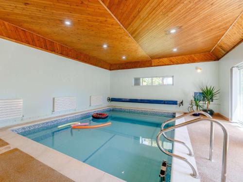 4 Bed in Netley 82920
