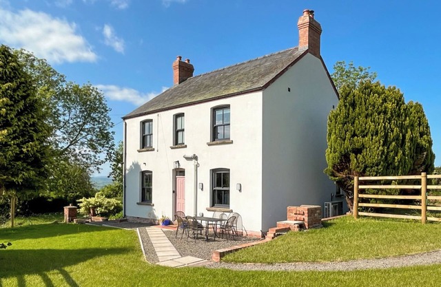 4 bedroom accommodation in Talgarth, near Brecon