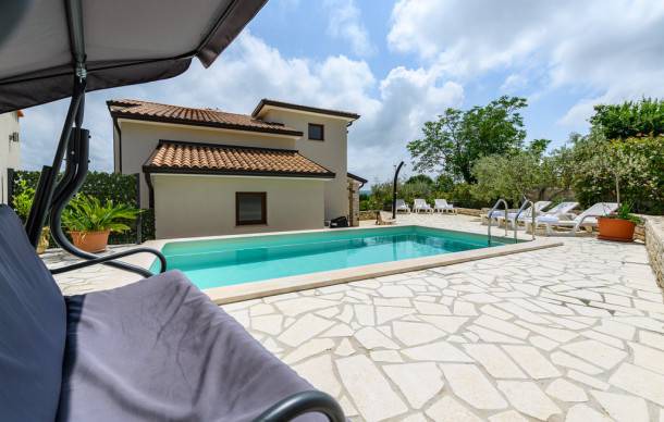 4 bedroom accommodation in Nova Vas