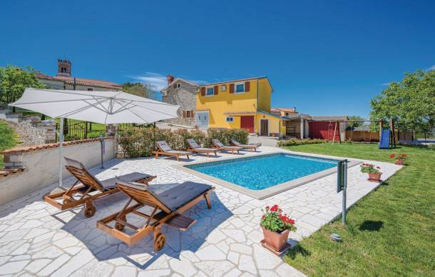 4 bedroom accommodation in Nova Vas