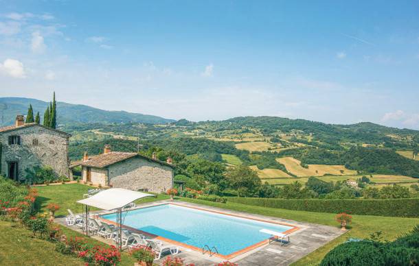 4 bedroom accommodation in Dicomano