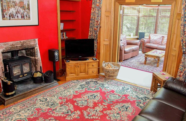 4 bedroom accommodation in Skelmorlie, near Largs
