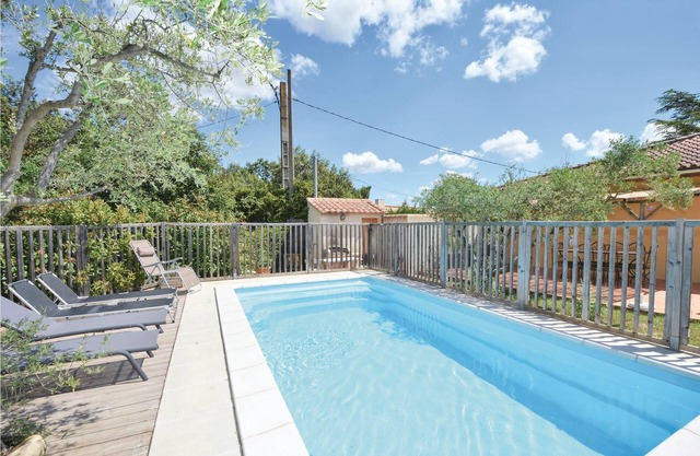 4 bedroom accommodation in Comps