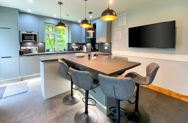 4 bedroom accommodation in Oban