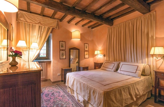 4 bedroom accommodation in Dicomano
