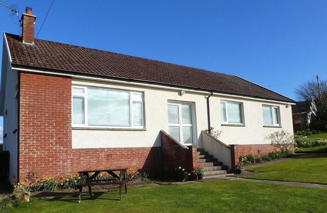 4 bedroom Farm Bungalow In Ayrshire Countryside With Big Garden & Beautiful View