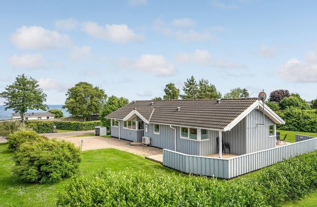 4 bedroom gorgeous home in Børkop
