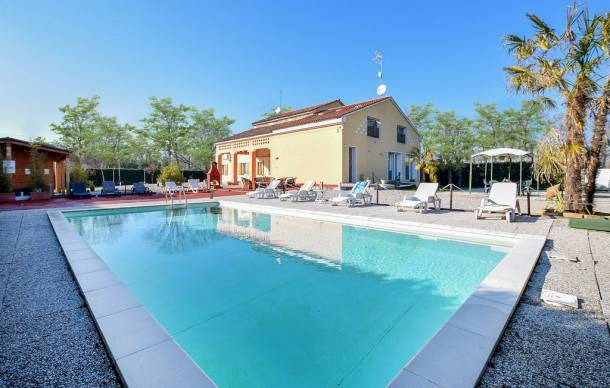 4 bedroom accommodation in Codevigo -PD-