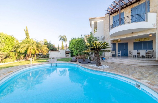 4-bedroom villa in Latchi with pool table