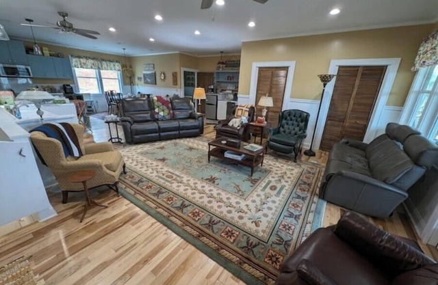 4 BR , 4.5 baths, new construction on the New River in Grayson county VA