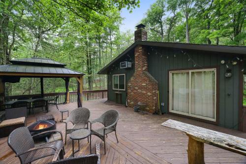 4 Br Cozy Cabin Sleeps 8 Pool Table Arcade Beach