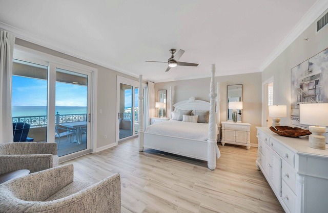 4 BR En Soleil Directly on Gulf, 5th floor unit with the best views!