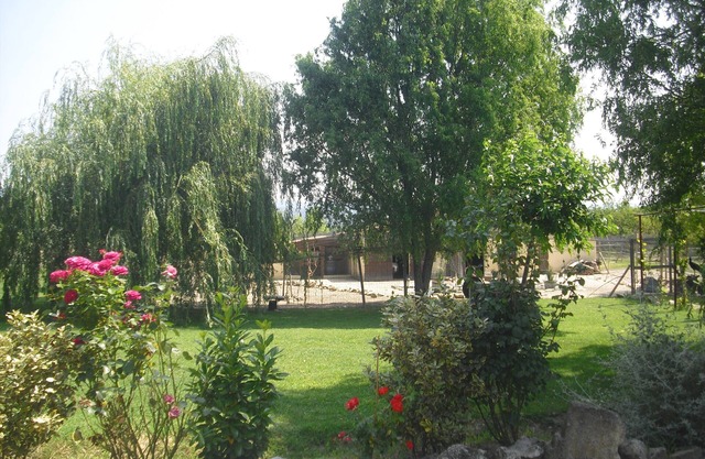 4 km from Gordes Gite for 2 people