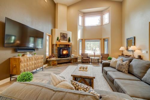4 Mi to Ski Mt Rose Sleek Reno-Lake Tahoe Home