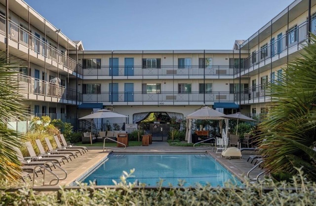 4 Modern Suites Near SF Ferry | Outdoor Pool | Parking | Courtyard | BBQ Area
