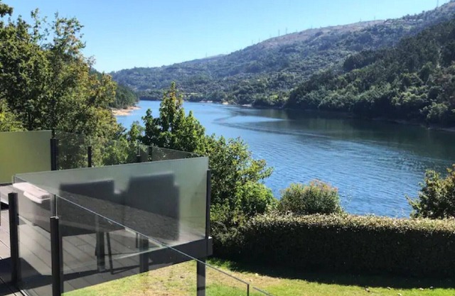 4-person apartment in Gerês, with private beach