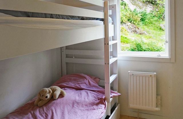 4 person holiday home in Höviksnäs