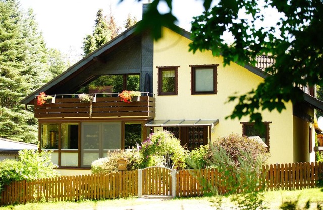 4-Personen-Ferienwohnung-im-Wald-mit-Kamin-84-Qudratmeter