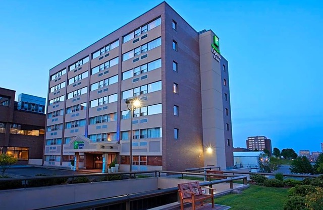 4-Star Hotel ∙ Holiday Inn Express Hotel & Suites Saint John Harbour Side, an IHG Hotel