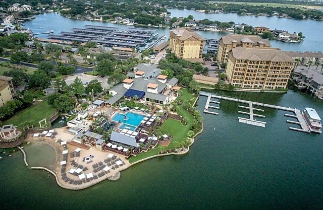 4-Star Hotel ∙ Horseshoe Bay Resort