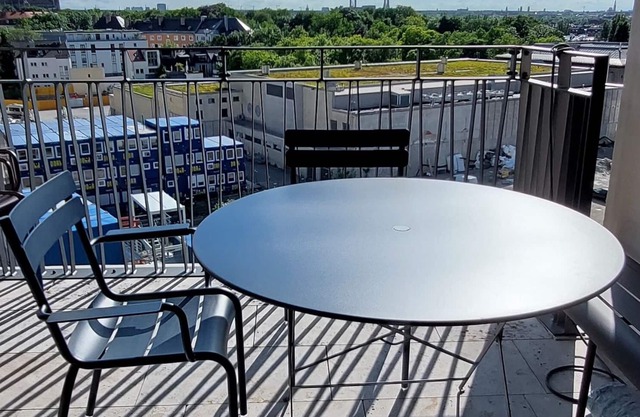 4-zimmer Designerwohnung mit Blick Über die Dächer Münchens - R 84