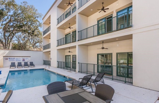 400 Ocean Suites at the Heart of St.Simons Pier Village