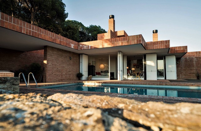 400m2 swimming pool. Architect Coderch. 35min BCN
