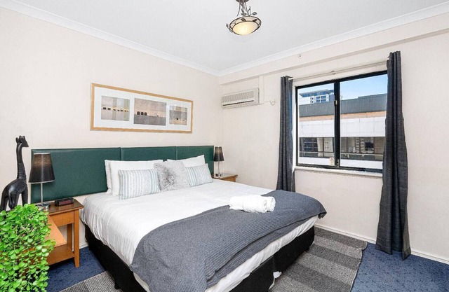 46 Hay St Hideaway Central 2BR+parking