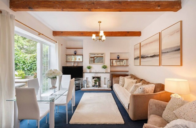 5-Bed Home with Private Parking behind gated and only 25 Mins To Central London