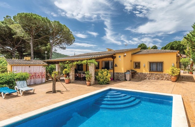 5 bedroom accommodation in Maçanet de la Selva