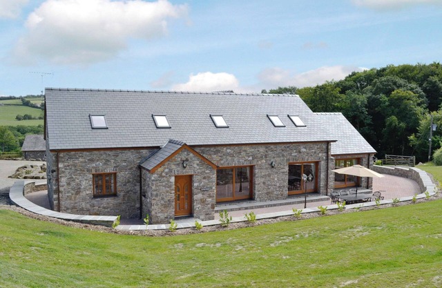 5 bedroom accommodation in Mydroilyn, near Aberaeron