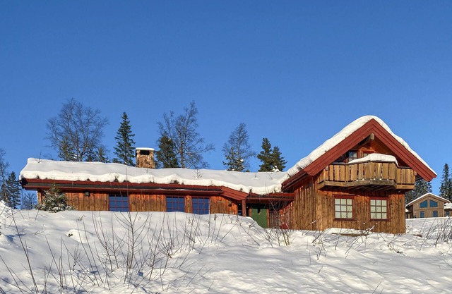 5 bedroom nice home in Noresund