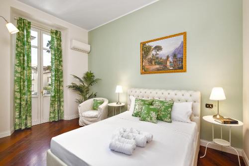 (5 bedrooms) 3 Seasons Villa on Como Lake